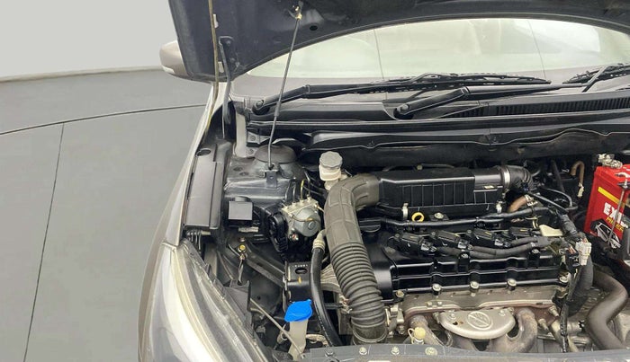 2020 Maruti Ciaz ALPHA 1.5 SHVS PETROL, Petrol, Manual, 32,482 km, Engine View - Right