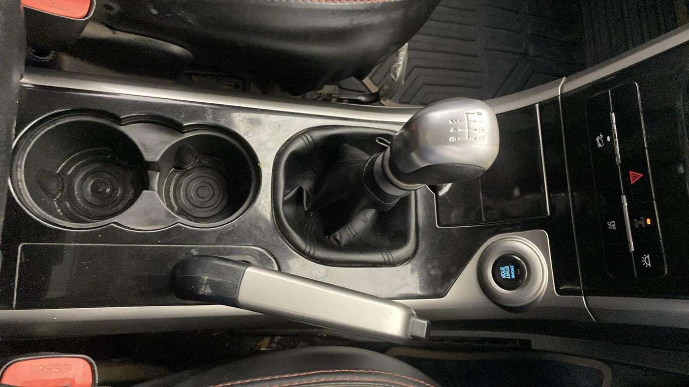 2019 Mahindra XUV500 W11, Diesel, Manual, 1,00,606 km, Gear Lever