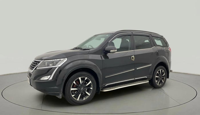 2019 Mahindra XUV500 W11, Diesel, Manual, 1,00,606 km, Left Front Diagonal