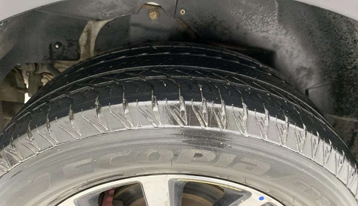 2019 Mahindra XUV500 W11, Diesel, Manual, 1,00,606 km, Left Rear Tyre Tread