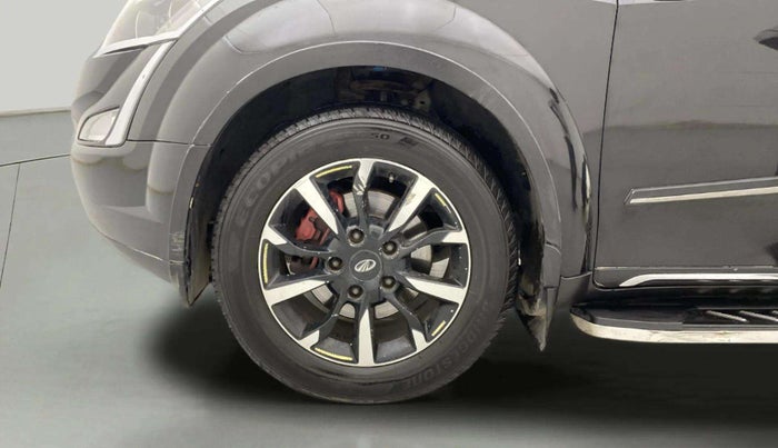 2019 Mahindra XUV500 W11, Diesel, Manual, 1,00,606 km, Left Front Wheel