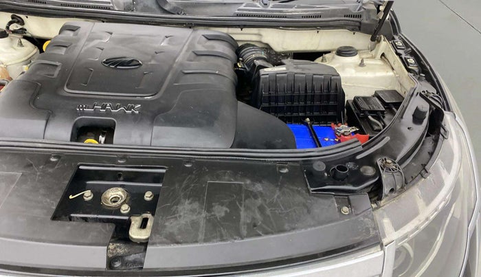 2019 Mahindra XUV500 W11, Diesel, Manual, 1,00,606 km, Engine View - Left