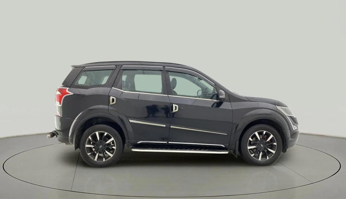 2019 Mahindra XUV500 W11, Diesel, Manual, 1,00,606 km, Right Side View