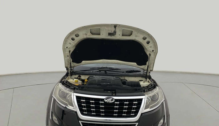 2019 Mahindra XUV500 W11, Diesel, Manual, 1,00,606 km, Open Bonet