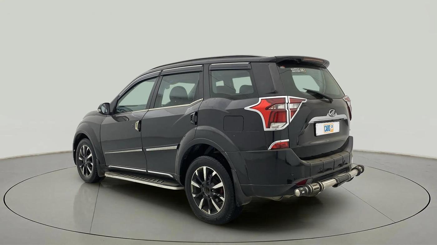 2019 Mahindra XUV500 W11, Diesel, Manual, 1,00,606 km, Left Back Diagonal