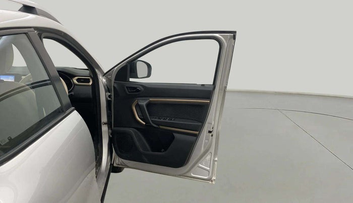 2022 Renault Kiger RXT (O) MT, Petrol, Manual, 21,445 km, RHS Front Door