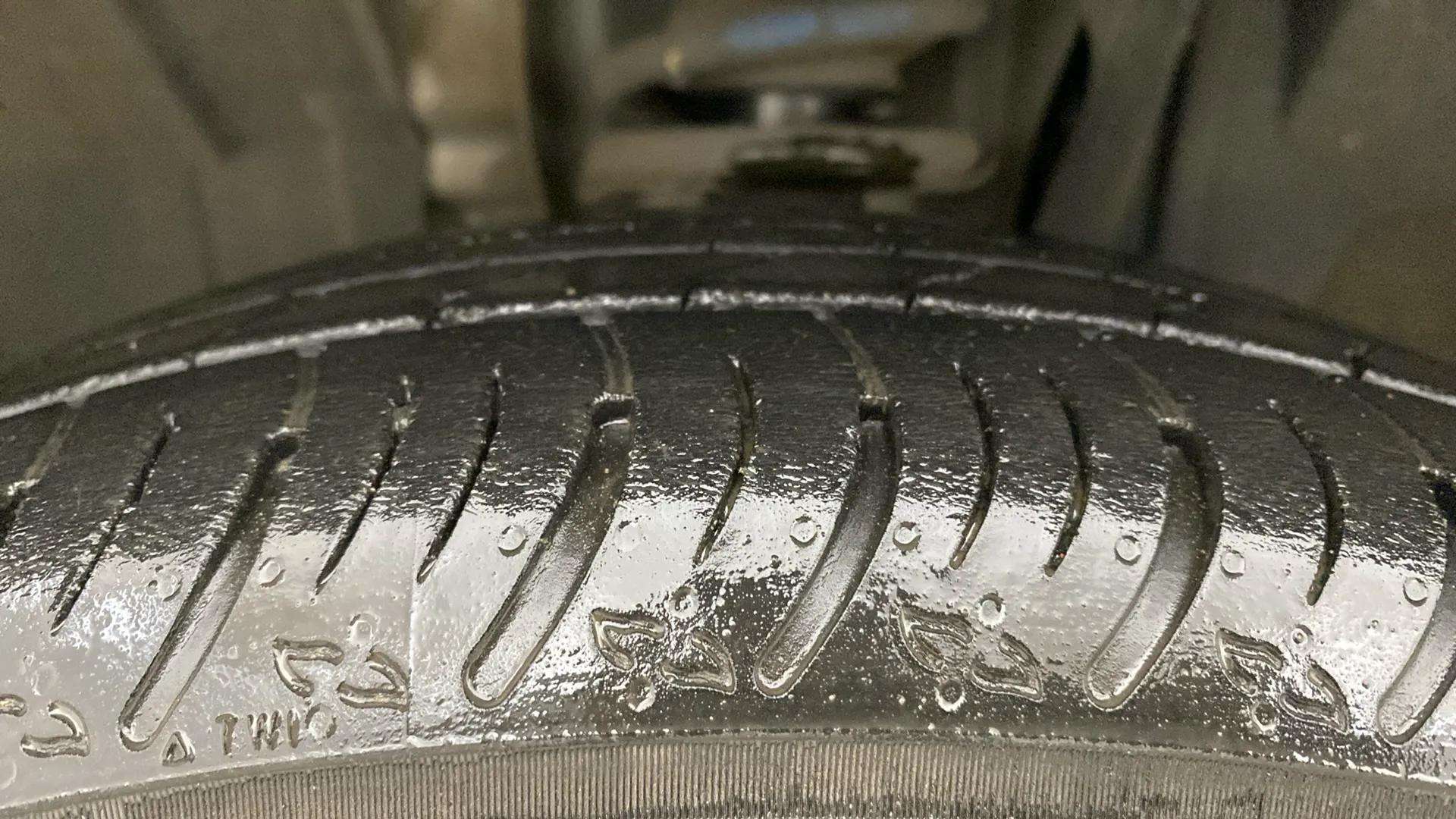 LHS-Front-Tyre-Tread-20