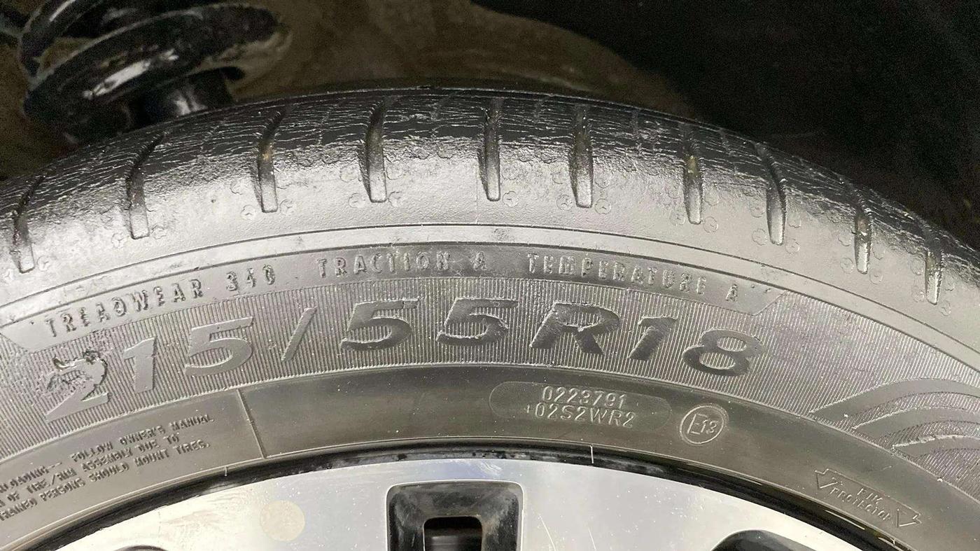 2021 MG HECTOR PLUS SHARP 1.5 PETROL TURBO CVT 6-STR, Petrol, Automatic, 44,395 km, Left Front Tyre Tread