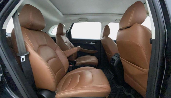 2021 MG HECTOR PLUS SHARP 1.5 PETROL TURBO CVT 6-STR, Petrol, Automatic, 44,275 km, Right Side Rear Door Cabin