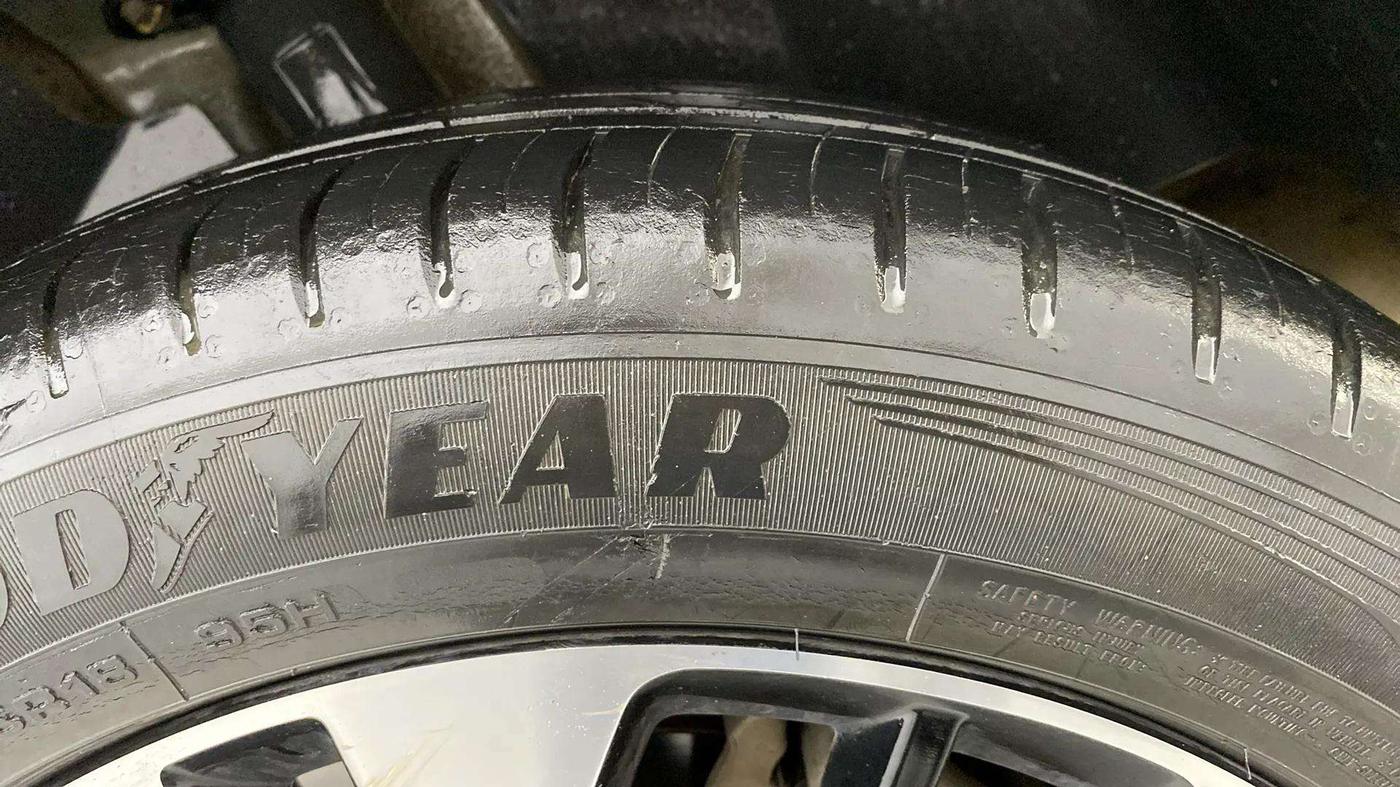 2021 MG HECTOR PLUS SHARP 1.5 PETROL TURBO CVT 6-STR, Petrol, Automatic, 44,395 km, Left Rear Tyre Tread