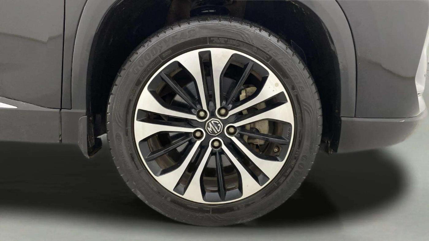 2021 MG HECTOR PLUS SHARP 1.5 PETROL TURBO CVT 6-STR, Petrol, Automatic, 44,395 km, Right Front Wheel