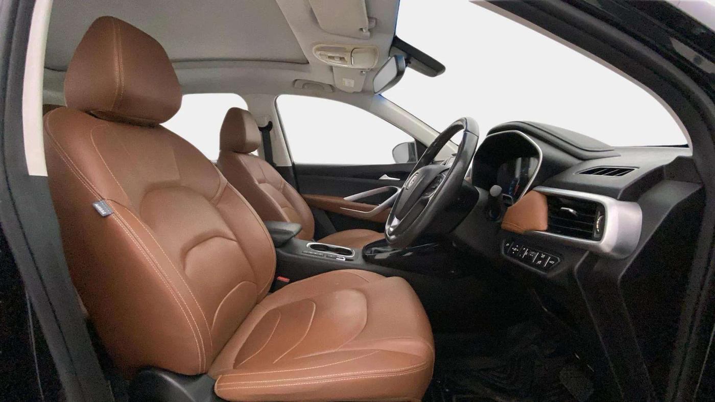 2021 MG HECTOR PLUS SHARP 1.5 PETROL TURBO CVT 6-STR, Petrol, Automatic, 44,395 km, Right Side Front Door Cabin