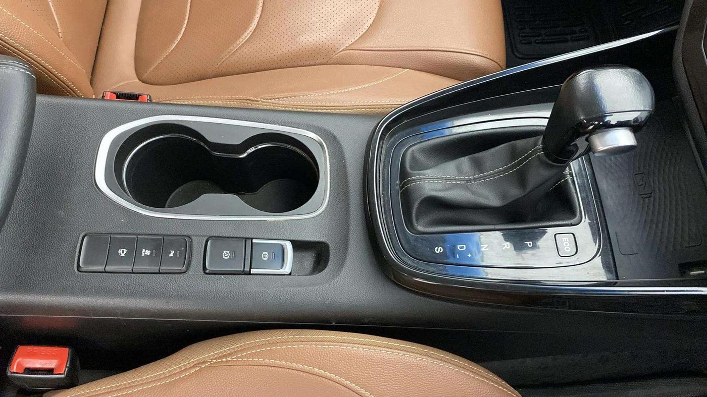2021 MG HECTOR PLUS SHARP 1.5 PETROL TURBO CVT 6-STR, Petrol, Automatic, 44,395 km, Gear Lever