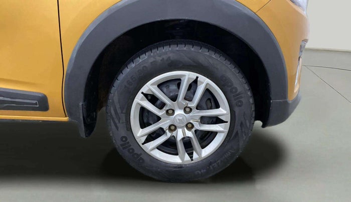 2020 Renault TRIBER RXL MT, Petrol, Manual, 18,120 km, Right Front Wheel