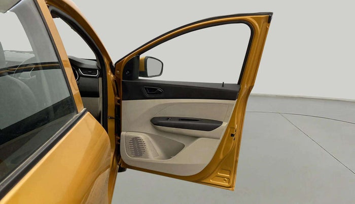 2020 Renault TRIBER RXL MT, Petrol, Manual, 18,120 km, RHS Front Door