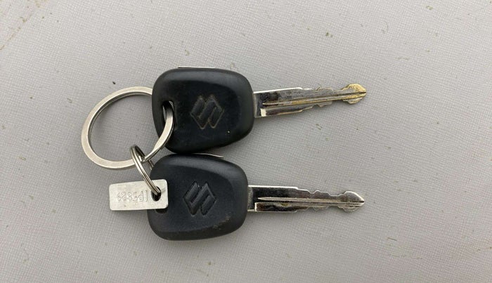 2023 Maruti Eeco 7 STR STD 1.2, Petrol, Manual, 48,668 km, Key Close Up