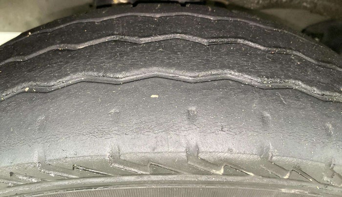 2023 Maruti Eeco 7 STR STD 1.2, Petrol, Manual, 48,668 km, Left Front Tyre Tread