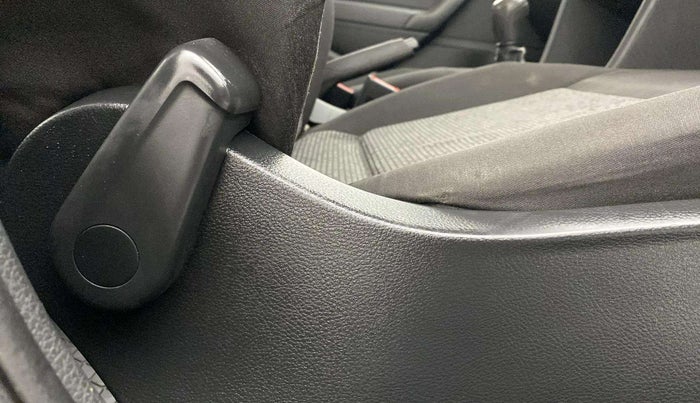 2016 Volkswagen Ameo TRENDLINE 1.5L, Diesel, Manual, 1,11,528 km, Driver Side Adjustment Panel