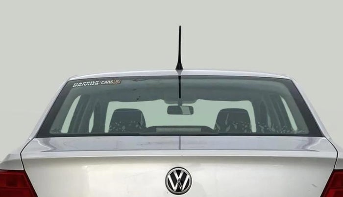 2016 Volkswagen Ameo TRENDLINE 1.5L, Diesel, Manual, 1,11,528 km, Rear Windshield