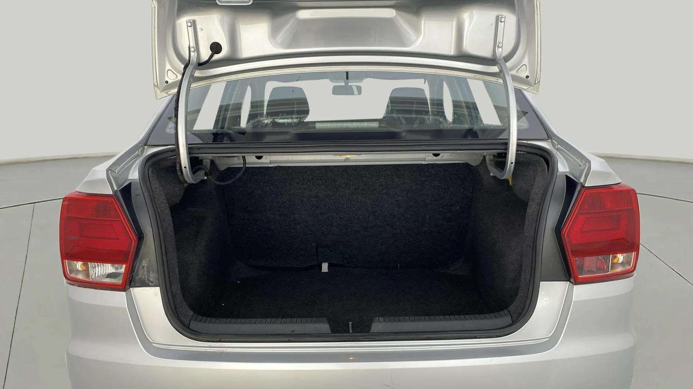 2016 Volkswagen Ameo TRENDLINE 1.5L, Diesel, Manual, 1,11,528 km, Boot Inside
