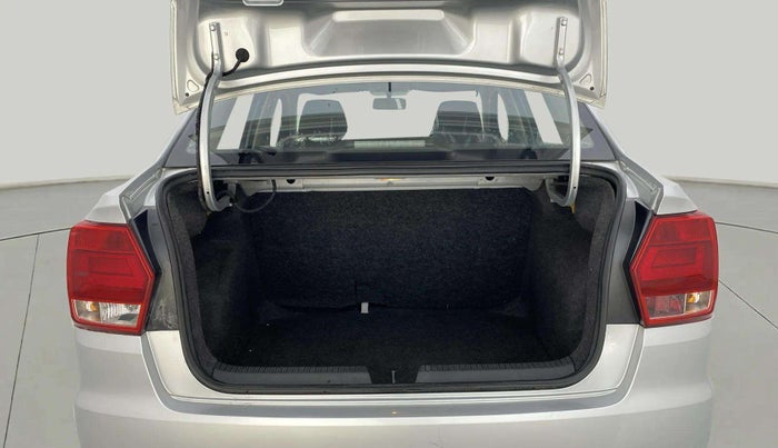 2016 Volkswagen Ameo TRENDLINE 1.5L, Diesel, Manual, 1,11,528 km, Boot Inside