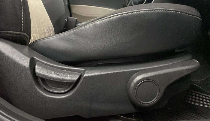 2017 Hyundai Grand i10 ASTA 1.2 KAPPA VTVT, Petrol, Manual, 29,480 km, Driver Side Adjustment Panel