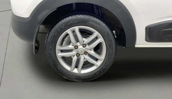 2020 Renault TRIBER RXZ, Petrol, Manual, 65,882 km, Right Rear Wheel