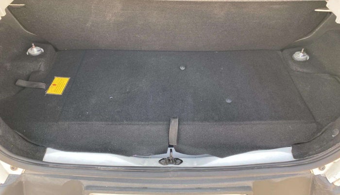 2023 Tata PUNCH ADVENTURE RHYTHM CNG, CNG, Manual, 29,978 km, Boot Inside