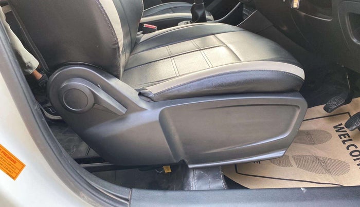 2023 Tata PUNCH ADVENTURE RHYTHM CNG, CNG, Manual, 29,978 km, Driver Side Adjustment Panel