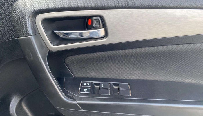 2019 Maruti Vitara Brezza ZDI PLUS, Diesel, Manual, 58,258 km, Driver Side Door Panels Control