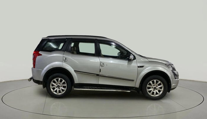 2016 Mahindra XUV500 W10 1.99, Diesel, Manual, 88,498 km, Right Side View