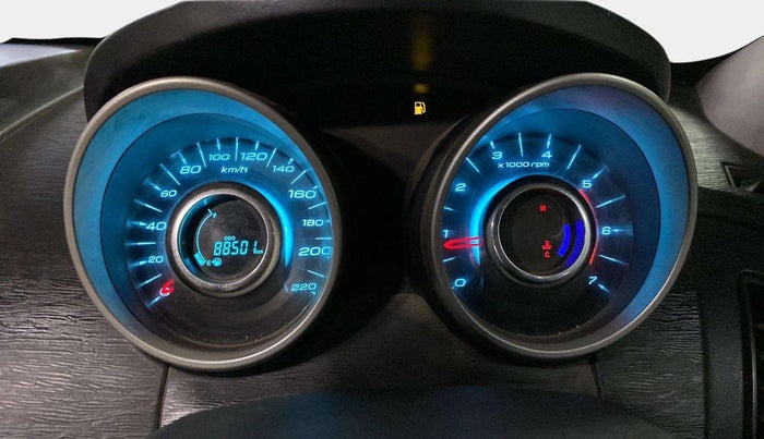 2016 Mahindra XUV500 W10 1.99, Diesel, Manual, 88,498 km, Odometer Image