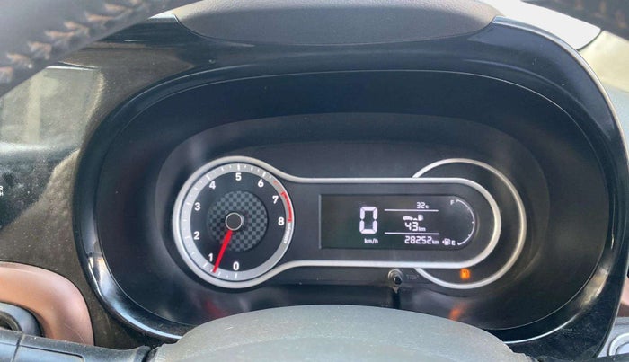 2020 Hyundai AURA SX 1.2 (O), Petrol, Manual, 28,145 km, Odometer Image