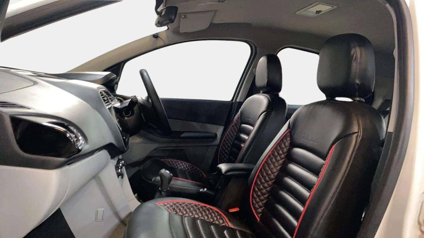2021 Tata Tiago XT (O) PETROL, Petrol, Manual, 29,588 km, Right Side Front Door Cabin