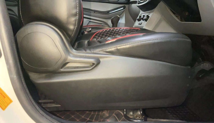 2021 Tata Tiago XT (O) PETROL, Petrol, Manual, 29,578 km, Driver Side Adjustment Panel