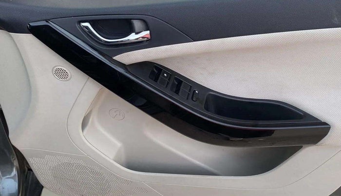 2022 Tata NEXON XZ PLUS PETROL, Petrol, Manual, 13,727 km, Driver Side Door Panels Control