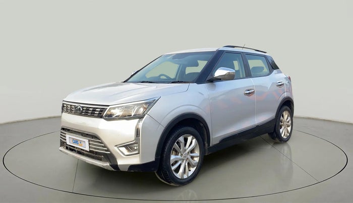 2020 Mahindra XUV300 W8 1.2 PETROL, Petrol, Manual, 36,999 km, Left Front Diagonal