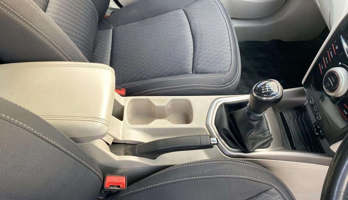 2020 Mahindra XUV300 W8 1.2 PETROL, Petrol, Manual, 36,999 km, Gear Lever