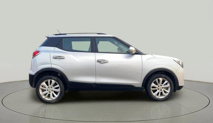2020 Mahindra XUV300 W8 1.2 PETROL, Petrol, Manual, 36,999 km, Right Side View
