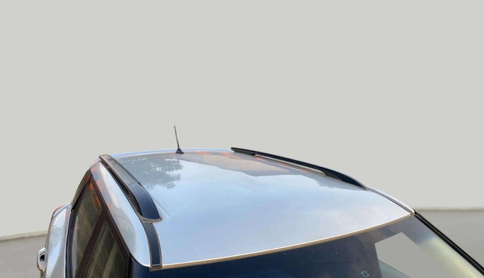 2020 Mahindra XUV300 W8 1.2 PETROL, Petrol, Manual, 36,999 km, Roof