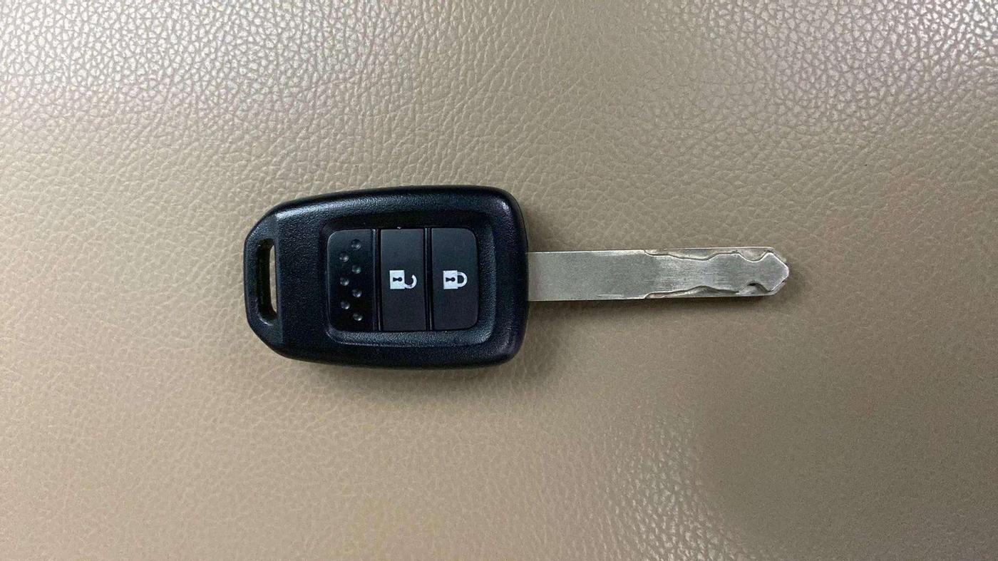 2016 Honda City 1.5L I-VTEC V MT, Petrol, Manual, 93,408 km, Key Close Up
