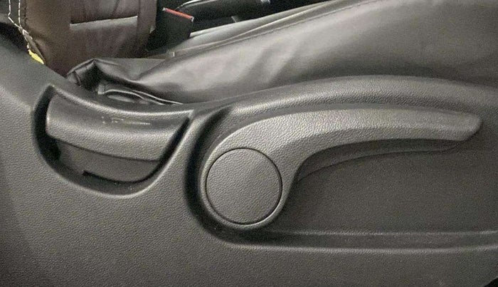 2017 Hyundai Creta SX PLUS AT 1.6 PETROL, Petrol, Automatic, 59,783 km, Driver Side Adjustment Panel