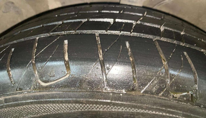 2017 Hyundai Creta SX PLUS AT 1.6 PETROL, Petrol, Automatic, 59,783 km, Left Front Tyre Tread
