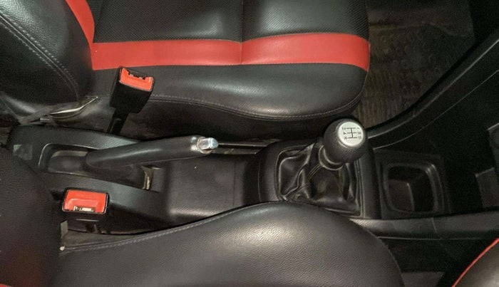 2015 Maruti Swift VXI GLORY EDITION, Petrol, Manual, 56,005 km, Gear Lever