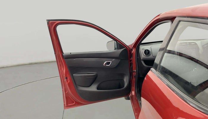 2018 Renault Kwid RXT 1.0 AMT (O), Petrol, Automatic, 35,080 km, LHS Front Door