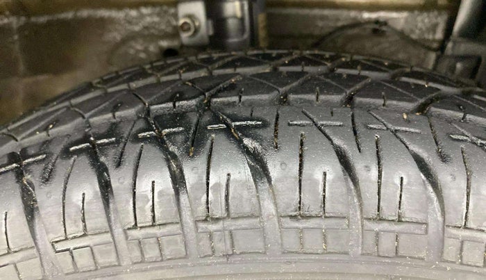 2017 Maruti Swift VXI O, Petrol, Manual, 47,289 km, Right Front Tyre Tread