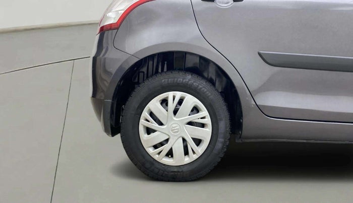 2017 Maruti Swift VXI O, Petrol, Manual, 47,289 km, Right Rear Wheel
