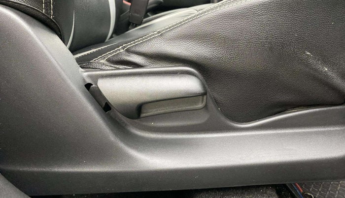 2017 Maruti Swift VXI O, Petrol, Manual, 47,289 km, Driver Side Adjustment Panel