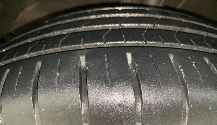 2018 Maruti Baleno ALPHA CVT PETROL 1.2, Petrol, Automatic, 28,200 km, Left Front Tyre Tread