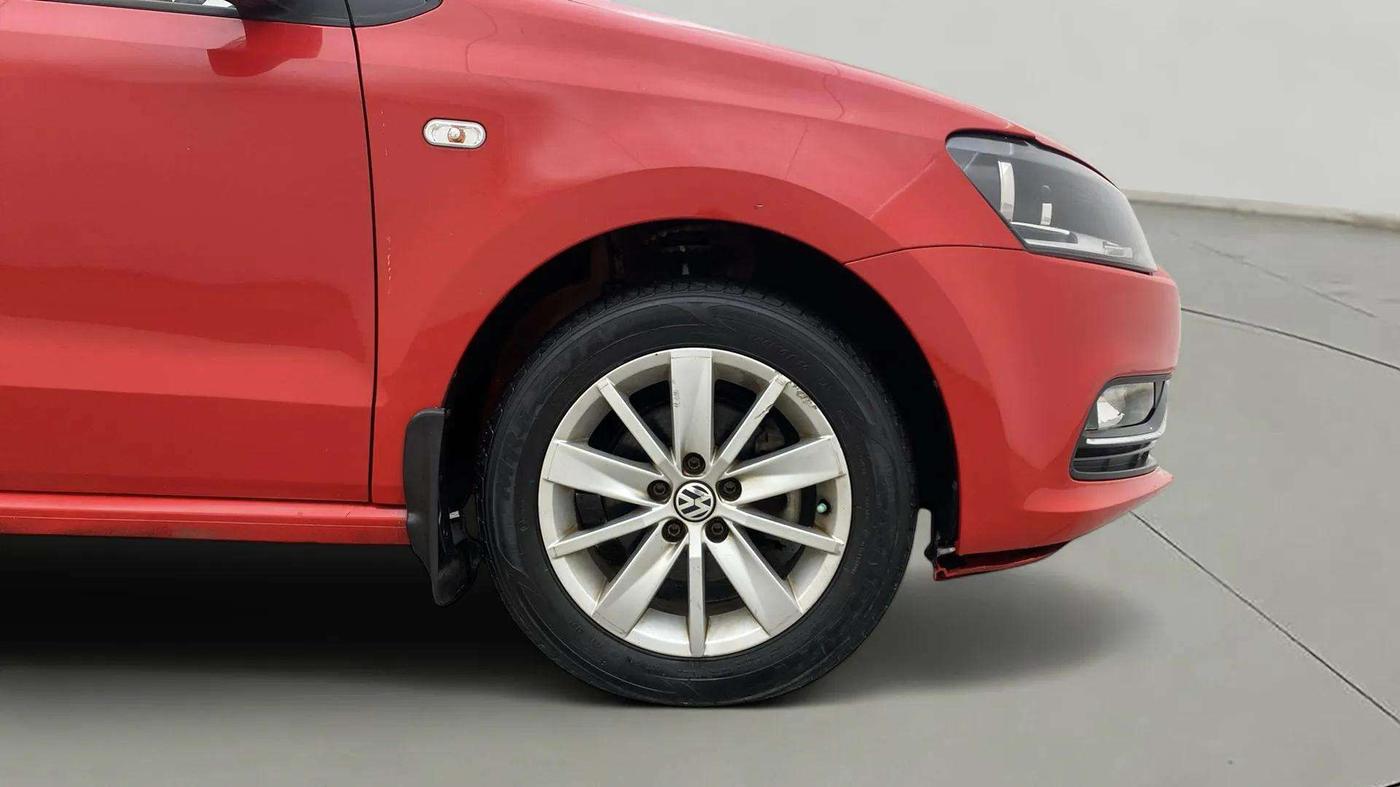 2015 Volkswagen Polo HIGHLINE1.2L, Petrol, Manual, 44,183 km, Right Front Wheel